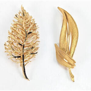 Coro & BSK Pin Brooch Modernist Leaf Pin Gold Tone Signed Costume Jewelry Coral